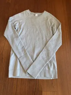 ルルレモン Tシャツ