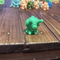 マクロス　ガンダム 消しゴム 緑色