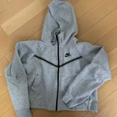 NIKE テックフリース 上