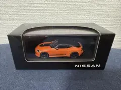 京商製　NISSAN フェアレディZ カスタマイズエディション 1/64のサムネイル