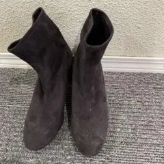 ダークグレー スエード ショートブーツ