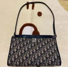 Item thumbnail for item 68ebdd12-ddb5-4152-a1bb-9cdb01545660