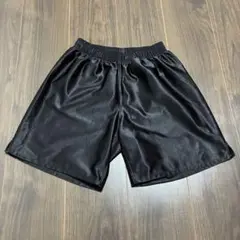 PUMA ブラックハーフパンツ 160サイズ