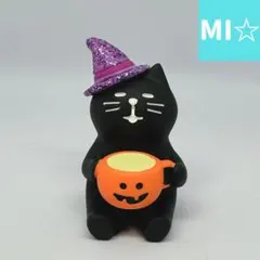 デコレ　コンコンブル　謎ラテ黒猫