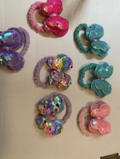 カラフルなスパンコールヘアゴムセット