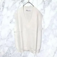 13242 ZARA ニットベスト オーバーサイズ Vネック Sケーブル編み 白