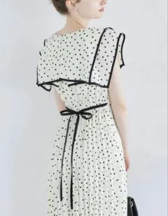 tocco closet ウエストリボン付きビックカラープリーツワンピース