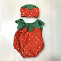 美品　ベビー水着（帽子付き）