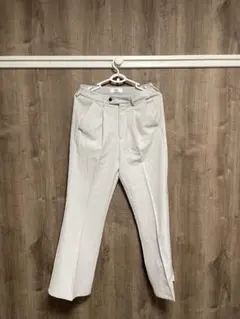 Loose ホワイト スラックス