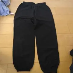 ブラック ジョガーパンツ
