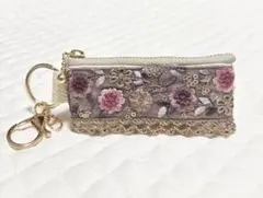 Item thumbnail for item ae5e4a91-4f08-4a67-a5e8-faaffa47901a