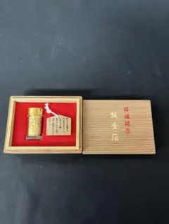 純金箔 招福健康 木箱入り　縁起物　置物　コレクション