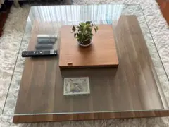 【商品を受け取りに来て頂ける方限定】ガラスと木製のセンターテーブル