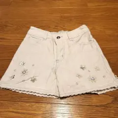 メゾピアノ 花柄刺繍 ラインストーン　ハーフパンツ 130cm ベージュ