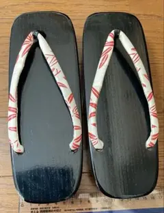 下駄 和装履物 黒台 赤柄鼻緒