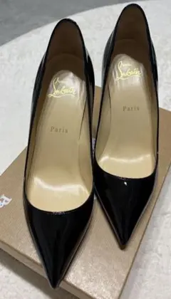 Christian Louboutin エナメルパンプス ブラック - メルカリ