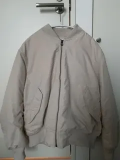 美品　UNIQLO ベージュ MA-1スタイルジャケット