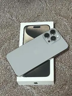 Apple iPhone 15 Pro Max 256GBのサムネイル