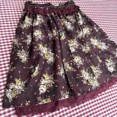 axes femme レースフリル装飾花柄フレアスカート ボルドー アクシーズ