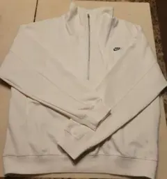 NIKE ハーフジップ　オフホワイト　バックプリント
