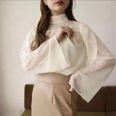 【美品】Acka sheer flare blouse ホワイト