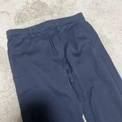 ネイビー チノパン