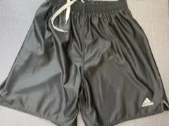 adidas ズボンのサムネイル