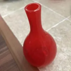 マリメッコ ミニフラワーベース レッド - メルカリ