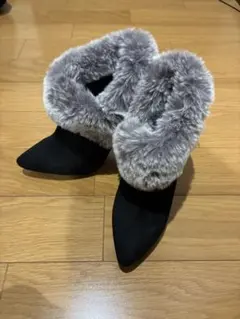 黒スエードファー付きショートブーツ