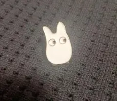 【となりのトトロ】小さいトトロ　ピンバッジ