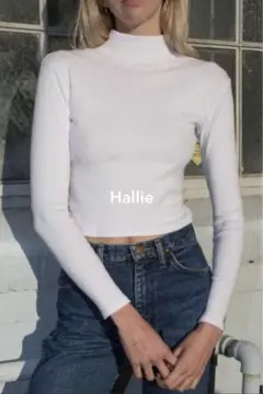 BRANDY MELVILLE ホワイト タートルネック セーター