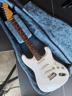 Fender MIJ Hybrid Stratocaster ホワイトのサムネイル