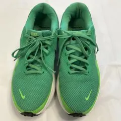 Nike ランニングシューズ レボリューション8グリーン 26センチ