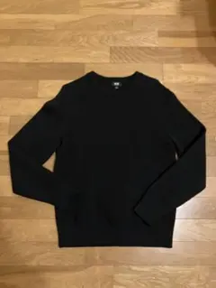 ユニクロ　黒いクルーネックセーター Sサイズ