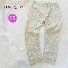 UNIQLO ユニクロ　ベビーレギンス　プーさん柄　ホワイト系　ニットパンツのサムネイル