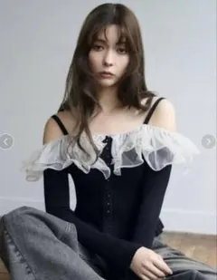 フレイアイディー ラッフルオフショルニット