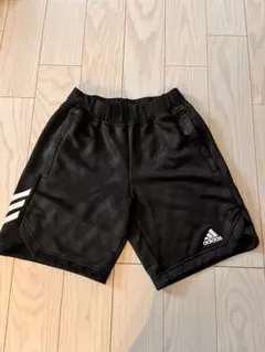 adidas ブラック ハーフパンツ 150cm