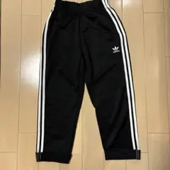 adidas ブラック ジャージパンツ
