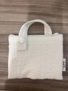 Item thumbnail for item 39d1bda5-bac8-44e1-9150-8401bb67d17c