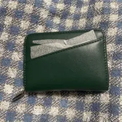 財布にもなるしカード入れにもなるもの