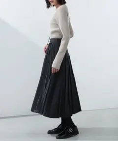 BEAMS HEART 異素材切替え　コンビプリーツスカート ロングスカートのサムネイル