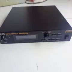 68B63 BOSS SE-70 マルチエフェクター TU-12セット 68B63 BOSS SE-70 マルチエフェクター TU-12セット - メルカリ
