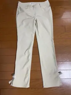 ギャラリービスコンティ　ベージュパンツ