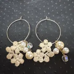 未使用品・レースフラワーとパールのフープピアス