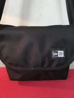 美品★NEW ERA ニューエラ ショルダーバッグ ブラック