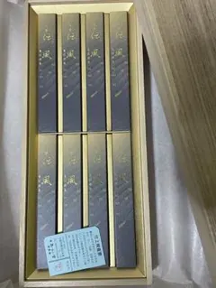 Item thumbnail for item 4d8d8fe1-6fb7-4ff2-8729-ffd55583e05e