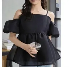 神戸レタス　オフショルダー パフスリーブ ブラック トップス