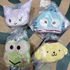 ガチャガチャ　サンリオキャラクターキーホルダー4個セット