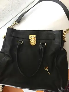 マイケルコース　MICHAEL KORS　黒金　トートバッグ