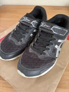 アシックス レーザービーム 23.0㎝ブラッ黒